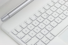 Load image into Gallery viewer, Refurbished ProElite Magnetic Bluetooth TouchPad Keyboard case for Apple iPad Pro 13 inch 2024/2025 M4/M5 Floating Cantilever Design Apple iPad Pro 13 inch M4/M5 2024/2025, White
